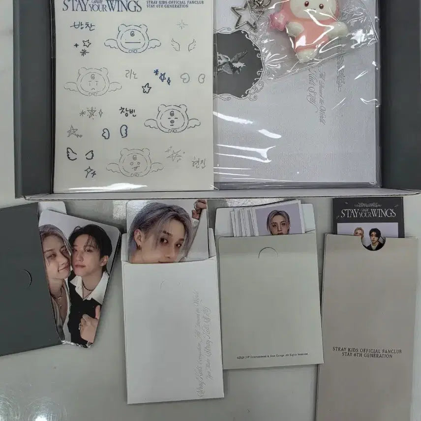 [BUNJANG] Stray Kids 6th Fanclub Kit Bundle Set (Excluding Keychain) / 스키즈 6기 팬키트 키링이랑 필릭스 빼고 일괄