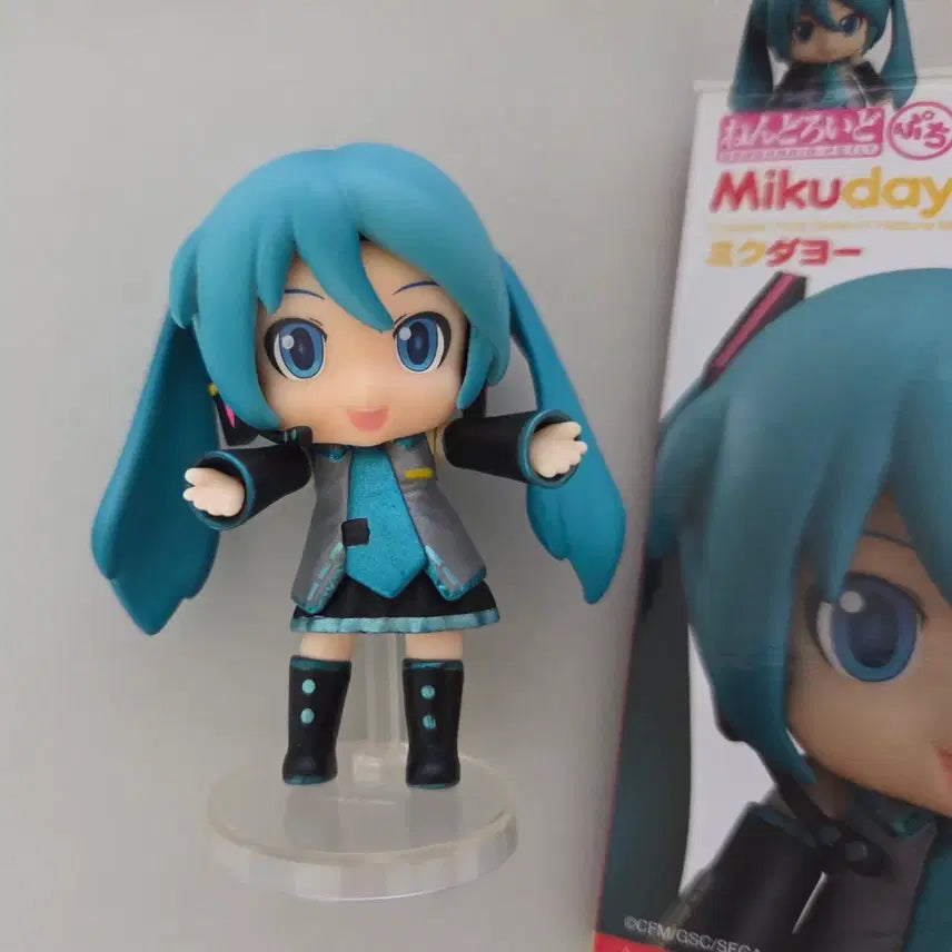 [BUNJANG] Hatsune Miku Nendoroid Puchi MIKUDAYO Figure / 하츠네 미쿠 넨도로이드 푸치 미쿠다요 고전 미소녀 피규어