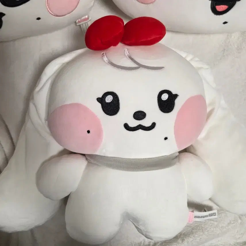 [BUNJANG] IVE Wonyoung MiniIve Cherry Minini Cherrini Plush Doll / 아이브 원영 인형 미니브 체리 미니니 체리니 플랫 플러시