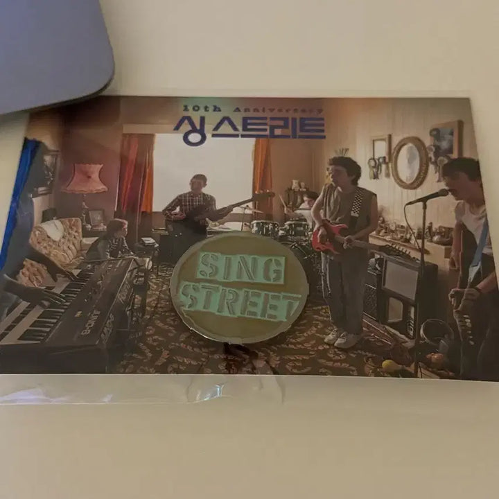 [BUNJANG] Sing Street 10th Anniversary Badge / 싱스트리트 10주년 배지