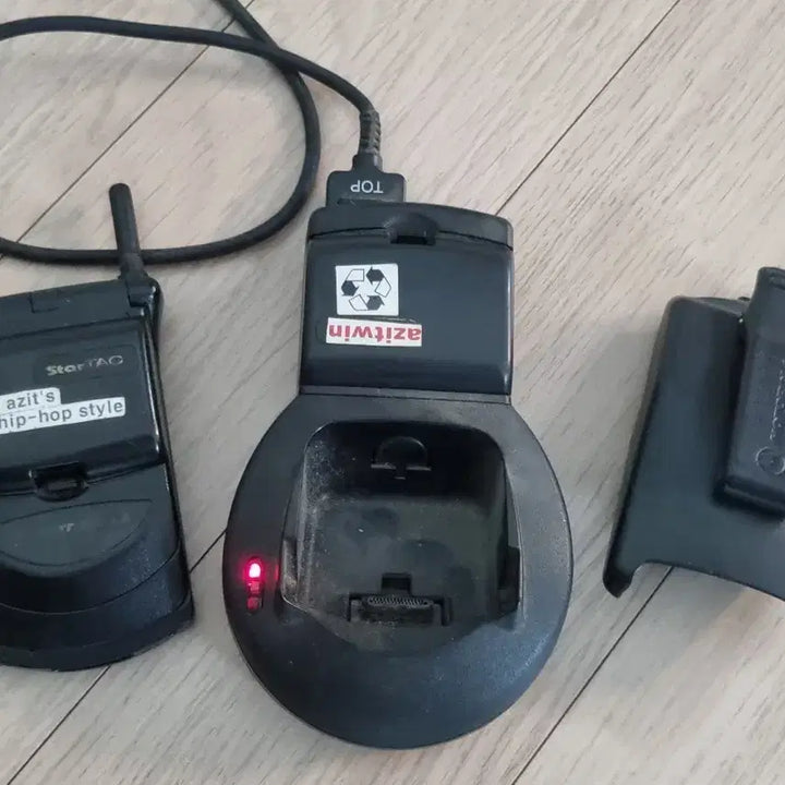 [BUNJANG] Motorola StarTAC 7760 Full Set with 5 Batteries / 모토로라 스타텍 7760 풀셋(배터리5개)