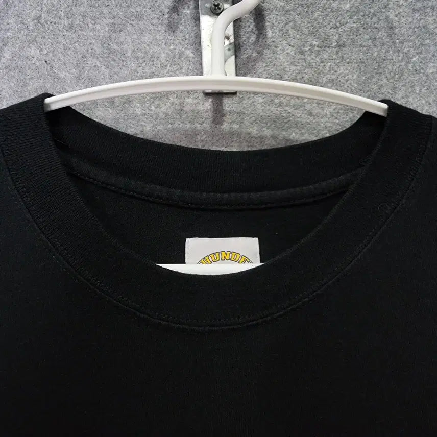 [BUNJANG] ATEEZ Smile Thunder Unisex Short Sleeve T-Shirt (Size F) / 에이티즈 스마일 썬더 남녀공용 반팔티 (사이즈 F)