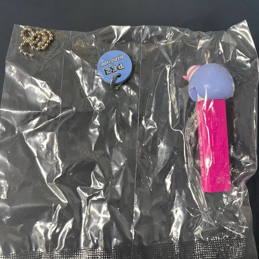 [BUNJANG] PEZ Tuxedo Cat Figure (Sealed) / PEZ 턱시도샘 미개봉