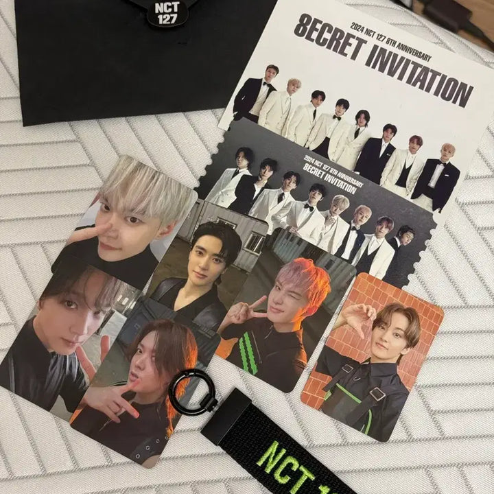 [BUNJANG] NCT 127 Fan Meeting Entrance Gift Photocard and Logo Keyring Bundle / 엔시티 nct 127 팬미팅 입장선물 양도