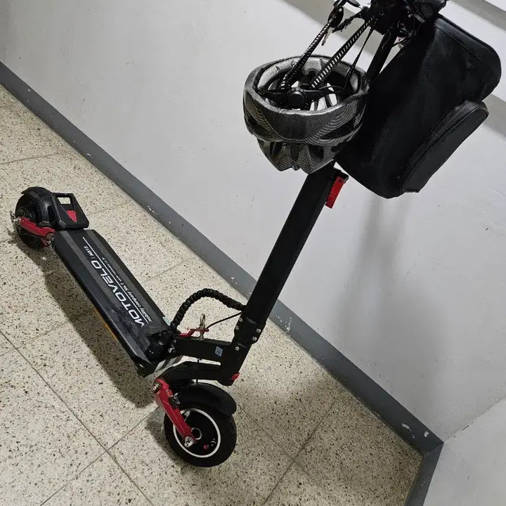 [BUNJANG] Motovelo MX15 Electric Kickboard with Helmet, Bag, Key, and Charger / 모토벨로MX15 전동 킥보드 + 헬멧 가방  키 충전기1개 포함