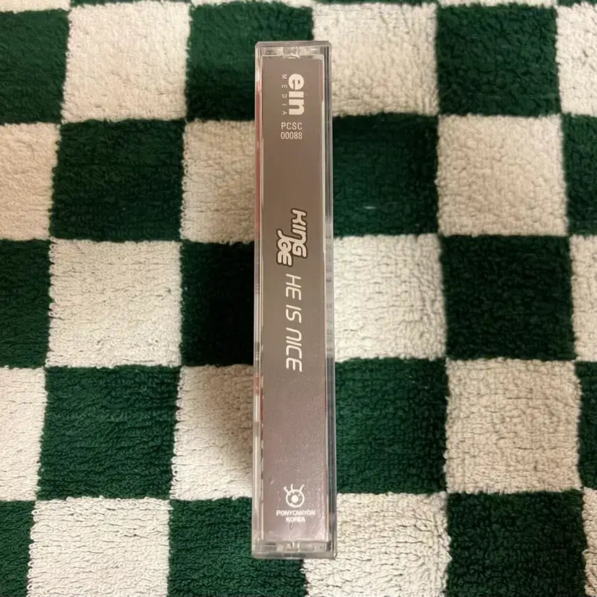 [BUNJANG] King Joe 1st Album Cassette Tape feat. Kim Yoon-ah, Park Sun-joo, Shin Ye-won, Crying Nut / 킹조 1집 카세트테이프 김윤아 박선주 신예원 크라잉넛 참여