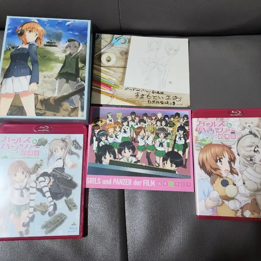 [BUNJANG] Girls und Panzer The Movie Blu-ray Set (Japanese Edition) / 일본어) 걸즈앤판처 극장판 블루레이 세트