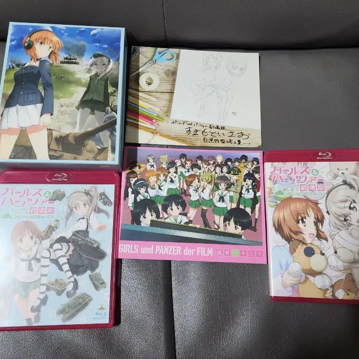 [BUNJANG] Girls und Panzer The Movie Blu-ray Set (Japanese Edition) / 일본어) 걸즈앤판처 극장판 블루레이 세트