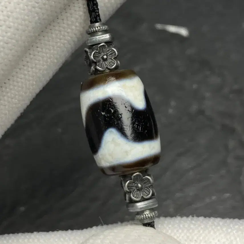[BUNJANG] Tibetan Dzi Bead Agate Focal Bead / Dzi bead 티벳 호아천주 / 수집품/ 희귀/ 목걸이