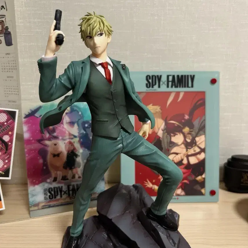 [BUNJANG] Spy x Family Loid Lumaniista Figure / 스파이패밀리 로이드 루마니스타 피규어