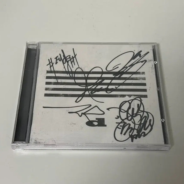 [BUNJANG] BIGBANG MADE D Signed Album with GD Photocard / 빅뱅 메이드 d 싸인 앨범(포카 포함)