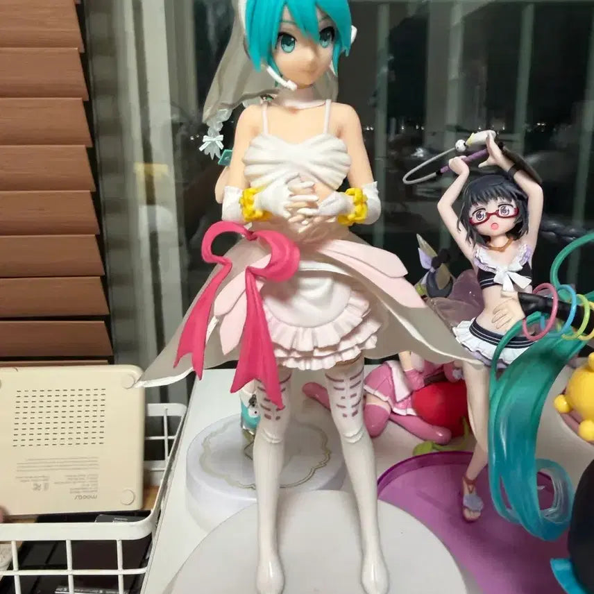 [BUNJANG] Classic Miku Wedding Figure / 고전미쿠웨딩피규어