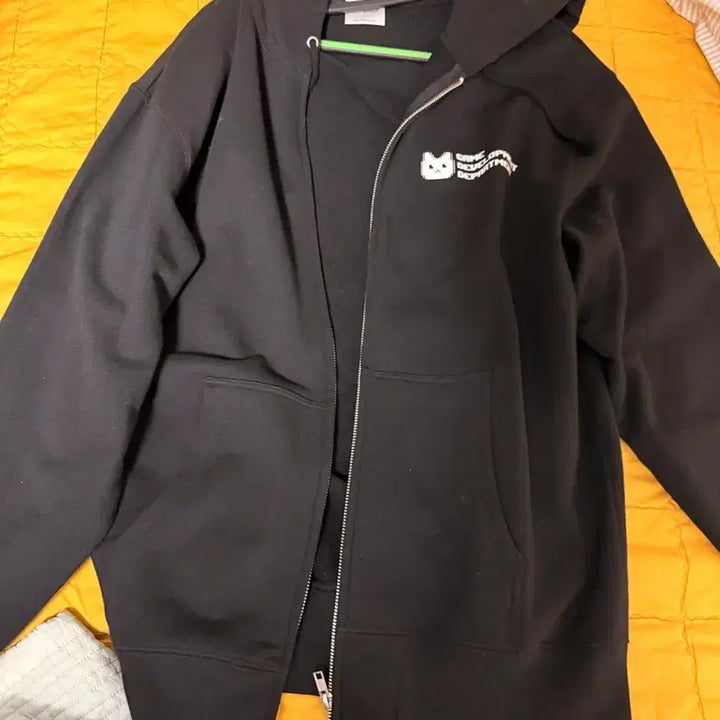 [BUNJANG] Blue Archive Aris Hoodie L Size / 블루아카이브 공식 아리스 후드집업 L사이즈
