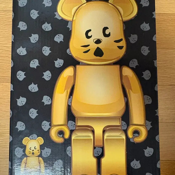 [BUNJANG] Bearbrick 400% + 100% Nya Gold Plated Version Set / 베어브릭 400%+100% NYA 골드 플레이트