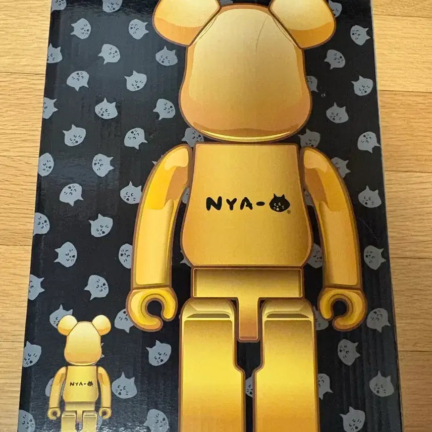 [BUNJANG] Bearbrick 400% + 100% Nya Gold Plated Version Set / 베어브릭 400%+100% NYA 골드 플레이트