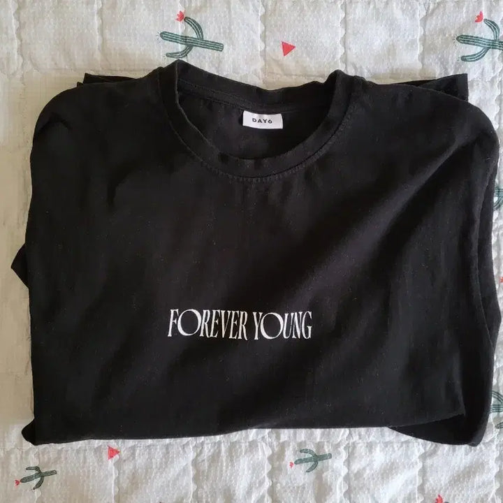 [BUNJANG] Day6 Forever Young Battle T-Shirt / 데이식스 2025 포에버영 전투 티셔츠