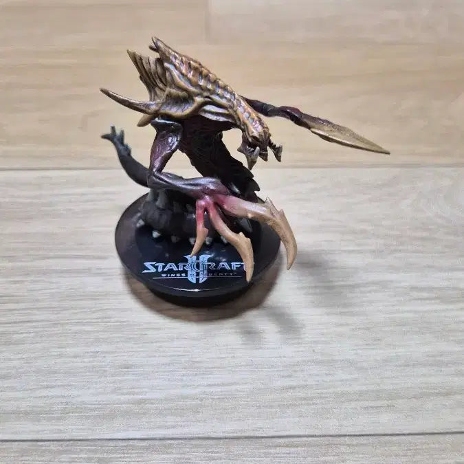 [BUNJANG] StarCraft Hydralisk Bottle Cap Figure / 스타크래프트 히드라 보틀캡 피규어
