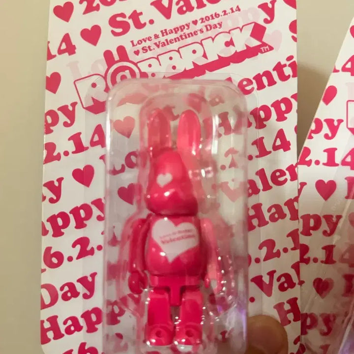 [BUNJANG] Bearbrick 2016 Valentine Limited Edition Rabbit Unsealed / 베어브릭 2016 발렌타인한정 래브릭 미개봉