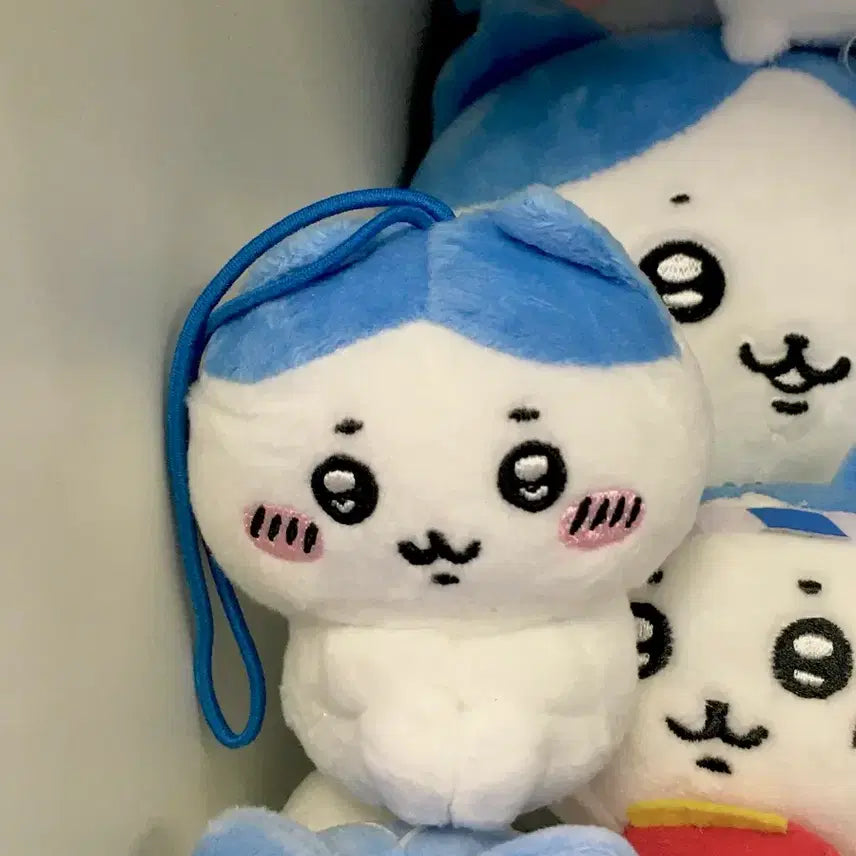 [SOLD OUT] 치이카와 가챠 앉은 하치와레 인형