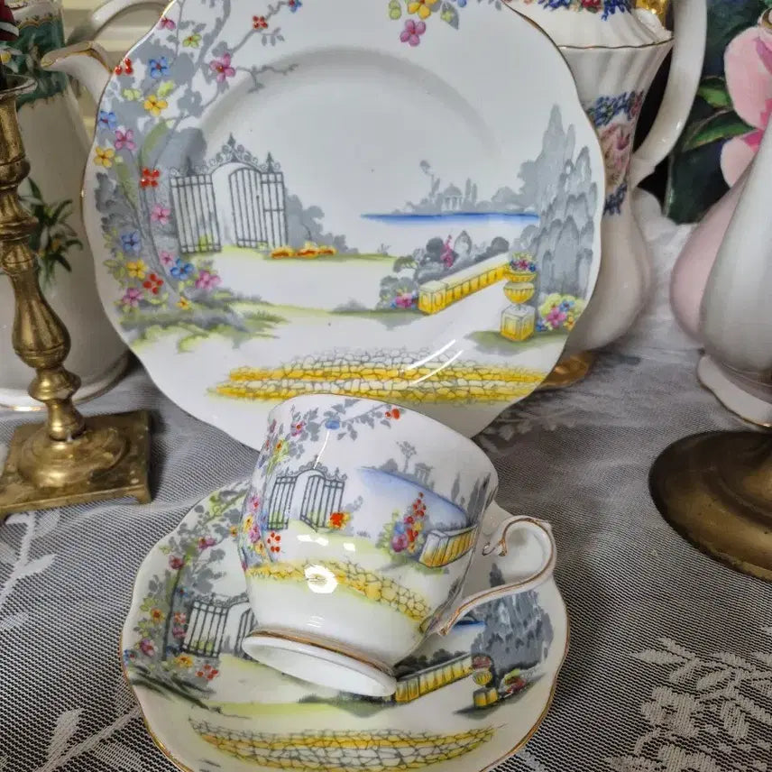 [BUNJANG] Royal Albert Old Hand-Painted Rosesdale Tea Cup Trio / 로얄알버트 앤틱  올핸페 로즈데일 찻잔트리오