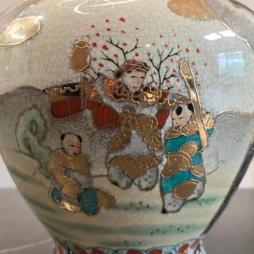 [BUNJANG] Japanese Satsuma Gold Decorated Ceramic Vase 30cm / 일본 사쓰마 (Satsuma) 금채 도자기 화병 30cm