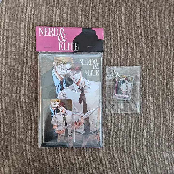 [SOLD OUT] 펄 서울국제도서전 너드&amp;엘리트 포토카드 포카 아크릴 북키링 노트