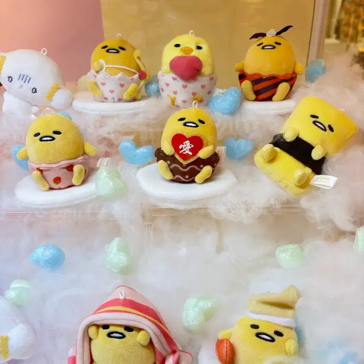 [BUNJANG] Sanrio Gudetama Japan Exclusive Blind Box Mini Plush Keychain (New, Unsealed) / 새상품 미개봉 구데타마 일본 현지 정품 랜덤인형키링 풀박