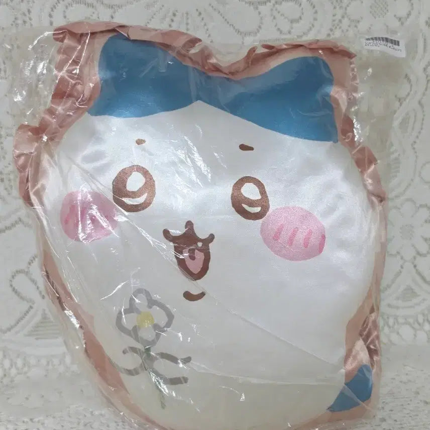 [BUNJANG] Chiikawa Monchikawa Gingham Check Cushion (Hachiwara) / 치이카와 먼작귀 깅엄체크 쿠션 하치와레