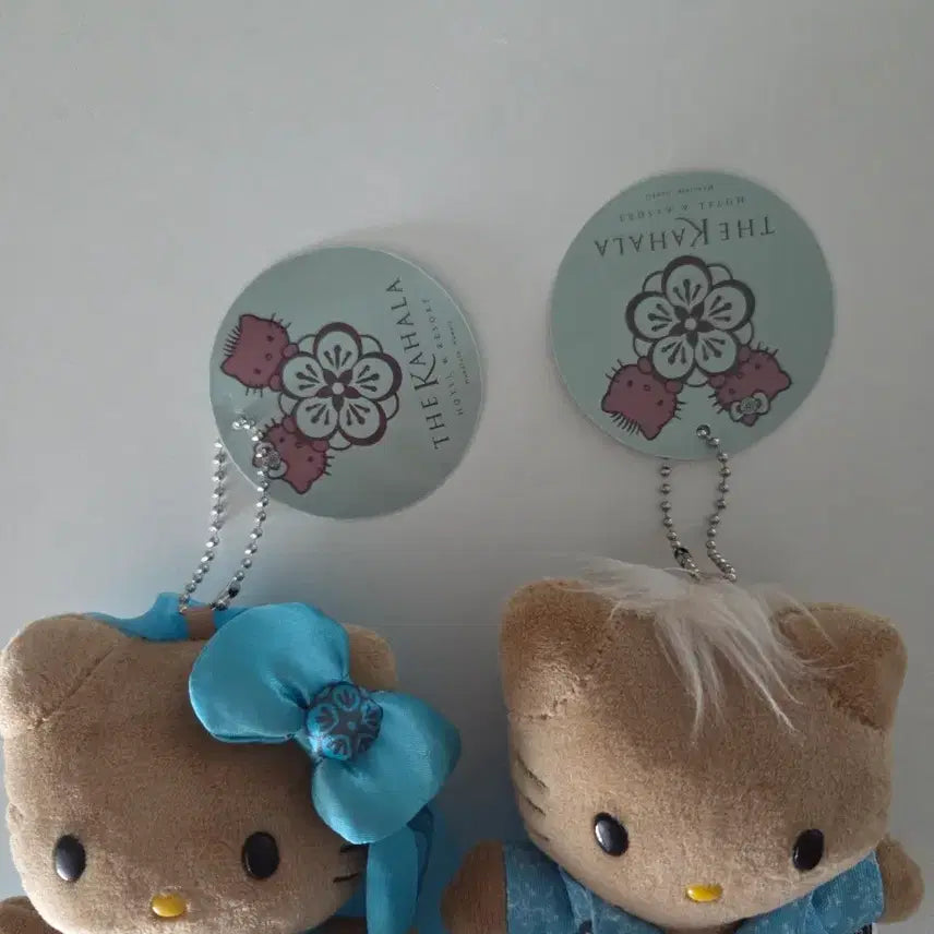 [BUNJANG] Sanrio Hello Kitty Kahala Hotel Wedding Couple Dolls Bundle Set / (새상품)(일괄) 산리오 헬로키티 태닝키티 하와이 카할라호텔 웨딩 커플