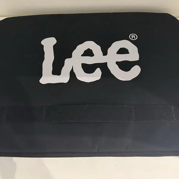 [SOLD OUT] LEE 리 노트북 타블렛 파우치 블랙 (코듀라 블랙)