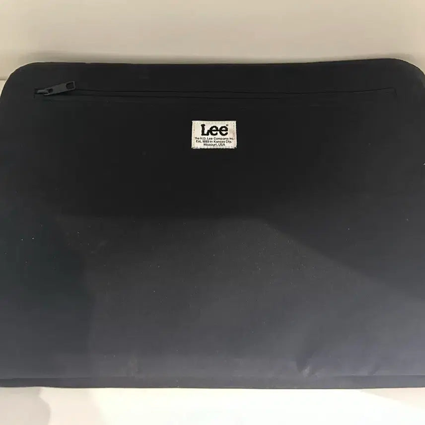 [SOLD OUT] LEE 리 노트북 타블렛 파우치 블랙 (코듀라 블랙)