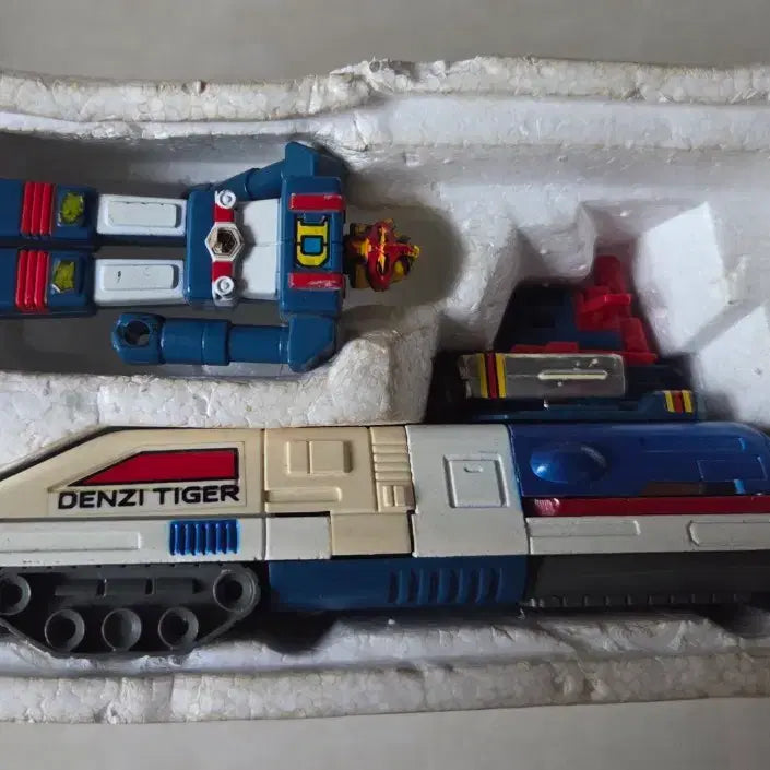 [BUNJANG] 70s-80s Dengeki Sentai Changeman Popi Dengei Tiger Chogokin Vintage Toy PB-96 / 70.80년대 포피 던지맨 덴지  타이거 고전완구 초합금  PB-96