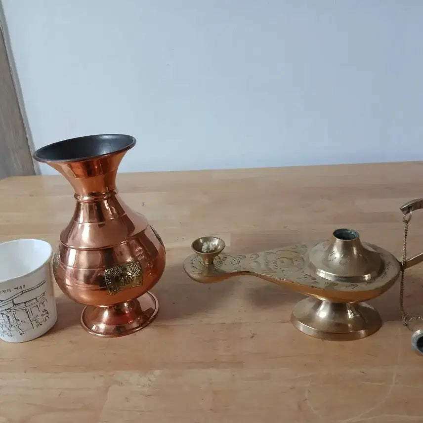 [BUNJANG] Vintage Copper Vase &amp; Brass Aladdin Lamp Ornament / 동 장식품