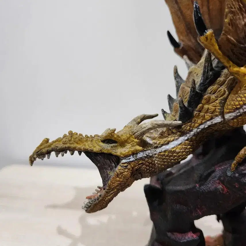 [BUNJANG] McFarlane Dragon Series 3 Fireclan Figure / 맥팔레인 드래곤 피규어