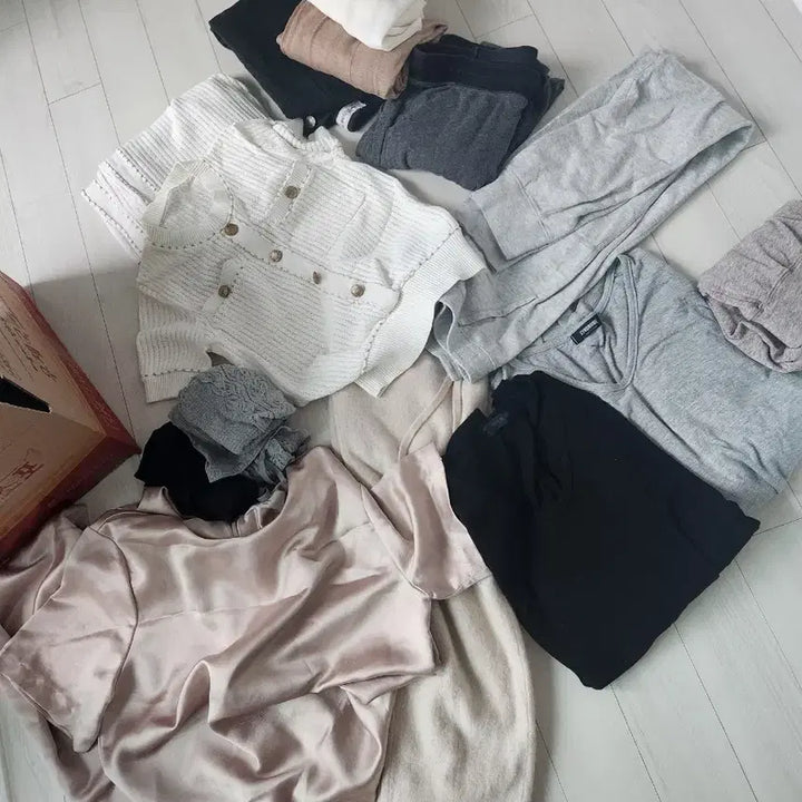 [SOLD OUT] 여성옷 일괄