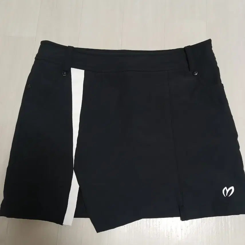[SOLD OUT] 정품) 마스터바니 블랙 골프치마 0사이즈