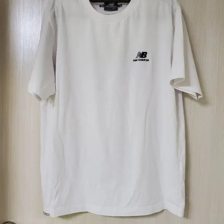 [BUNJANG] New Balance White Short Sleeve T-Shirt / 뉴발란스  화이트 반팔티