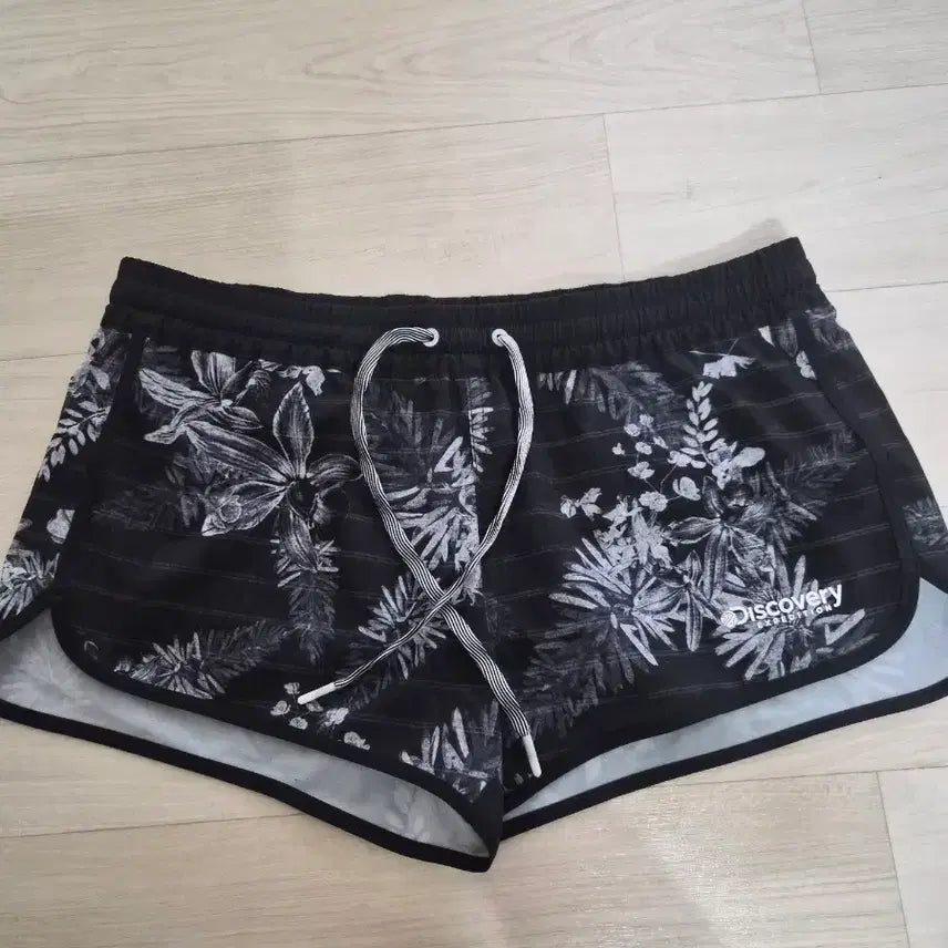 [BUNJANG] Discovery Floral Print Shorts / 디스커버리 반바지 플로럴 프린트 27