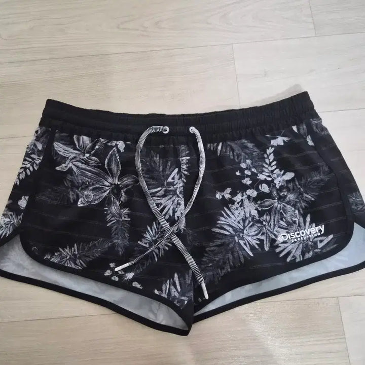 [BUNJANG] Discovery Floral Print Shorts / 디스커버리 반바지 플로럴 프린트 27
