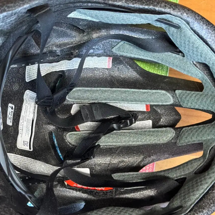 [BUNJANG] Specialized S-Works Evade Aero Road/Fixie Helmet (L) / (L사이즈) 에스웍스 이베이드 에어로 로드, 픽시 헬멧
