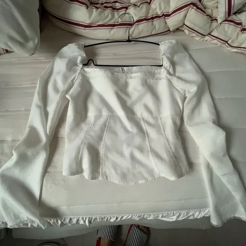[BUNJANG] Jenio Clean Square Lace Blouse / (새상품) 제니오 클린스퀘어 레이스 블라우스