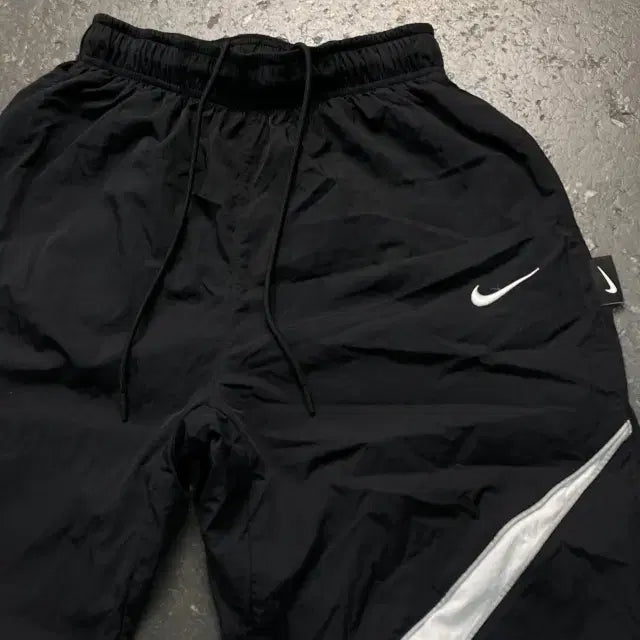 [SOLD OUT] 100 나이키 빅스우시 나일론 팬츠