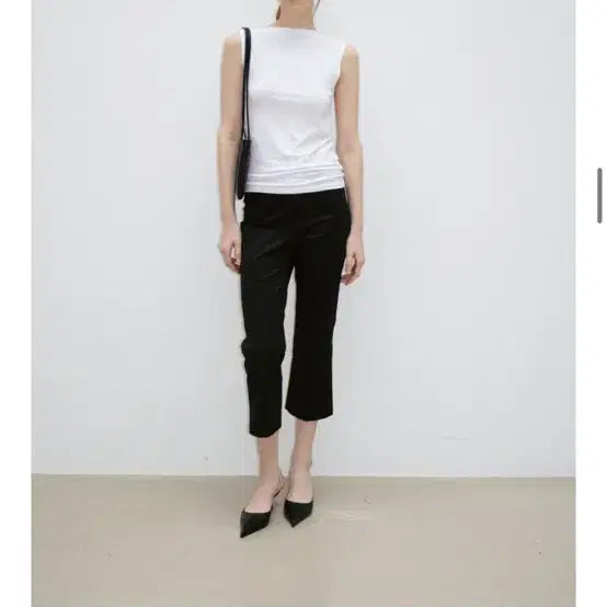[BUNJANG] Monoha Cropped Slim Pants Black Size 1 / 모노하 크롭슬림팬츠 black 1사이즈