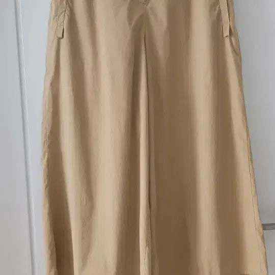[SOLD OUT] 베이지 린넨 와이드 팬츠  올리비아허슬러