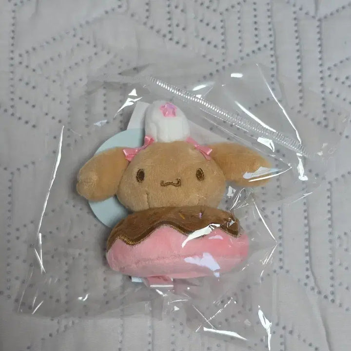 [BUNJANG] Sanrio Cinnamoroll Sweet Cafe Limited Mocha Donut Mascot Plush Keychain / 산리오 시나모롤 스위트 카페 한정 모카 도넛 도너츠 마스코트 인형 키링