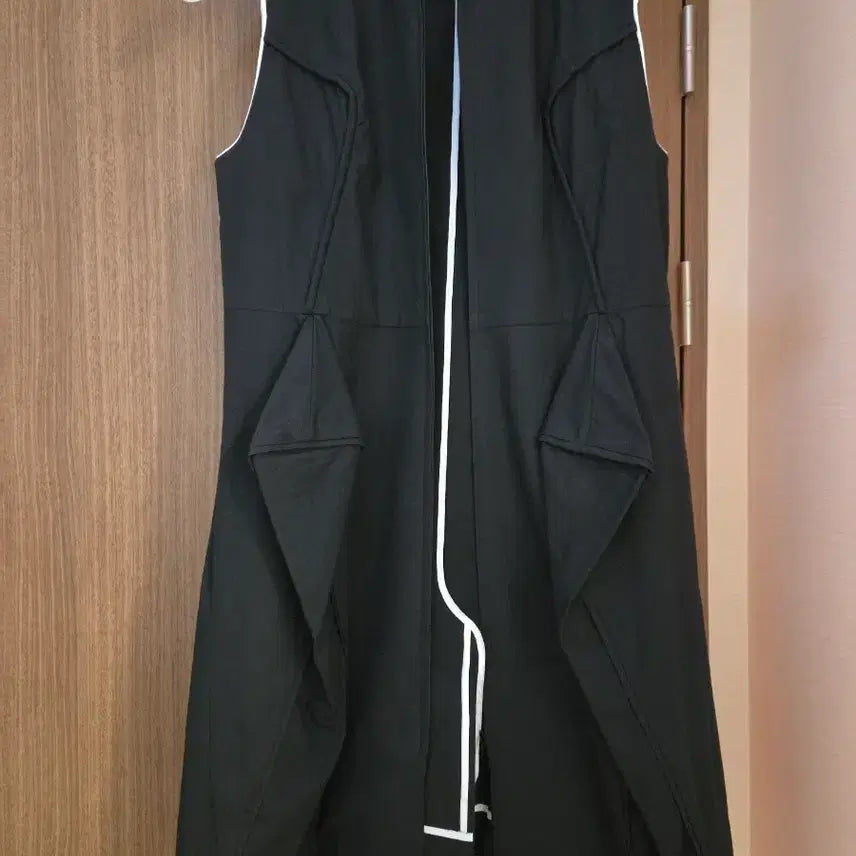 [BUNJANG] KUHO Black Sleeveless Long Vest / 구호 블랙 민소매 롱 베스트