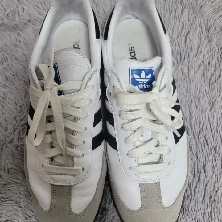 [SOLD OUT] 아디다스 삼바 흰검 스니커즈 275