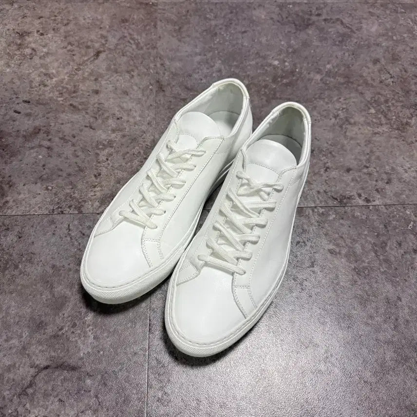 [SOLD OUT] 커먼프로젝트 스니커즈 42 새제품급