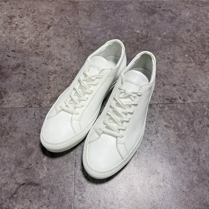 [SOLD OUT] 커먼프로젝트 스니커즈 42 새제품급