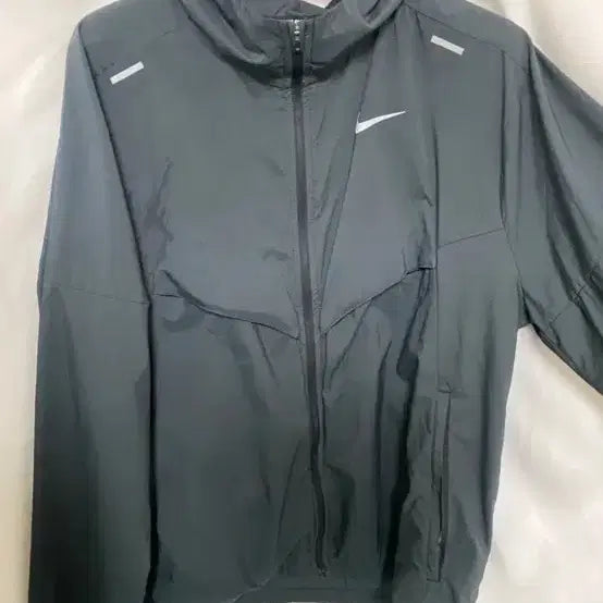 [SOLD OUT] 나이키 러닝 패커블 경량 바람막이 후드 자켓 리플렉티브 블랙 M